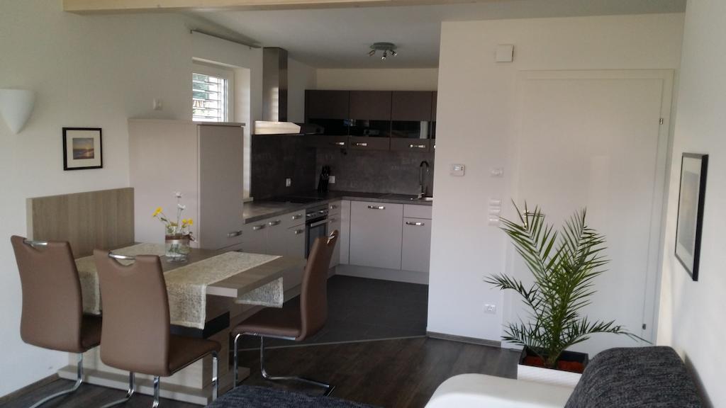 Apartment Seeblick Drobollach am Faakersee Habitación foto